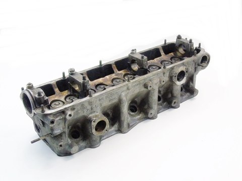 GŁOWICA AUDI 100 C2 C3 1.9 B 10V WH AVANT SEDAN 035103373R GŁOWICA AUDI 100 C2 C3 1.9 B 10V WH AVANT SEDAN 035103373R