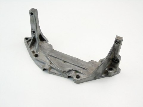 ŁAPA ŁĄCZNIK SILNIKA AUDI 100 C2 C3 1.9 B 10V WH AVANT SEDAN 035199307E ŁAPA ŁĄCZNIK SILNIKA AUDI 100 C2 C3 1.9 B 10V WH AVANT SEDAN 035199307E