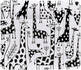 Rotho Babydesign mata do przewijania 85 x 72 cm czarno białe serca i żyrafy