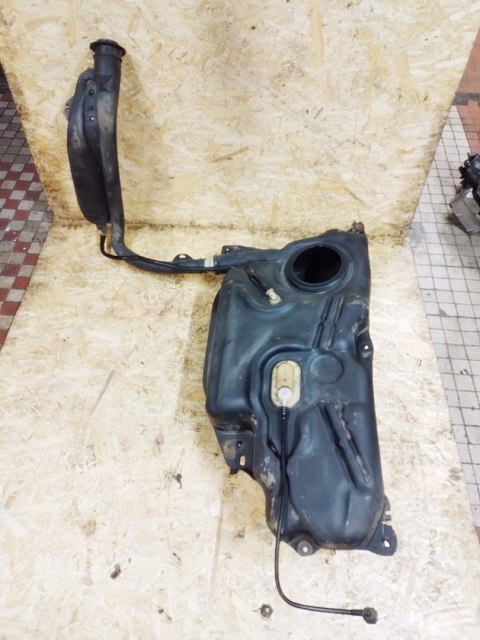 ZBIORNIK BAK PALIWA 1.4 B 8V CITROEN C2 VTR 2005 9640028680 9640028880 ZBIORNIK BAK PALIWA 1.4 B 8V CITROEN C2 VTR 2005 9640028680 9640028880