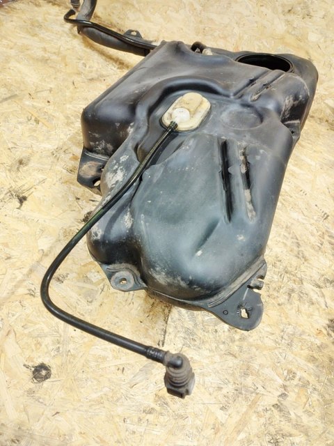 ZBIORNIK BAK PALIWA 1.4 B 8V CITROEN C2 VTR 2005 9640028680 9640028880 ZBIORNIK BAK PALIWA 1.4 B 8V CITROEN C2 VTR 2005 9640028680 9640028880