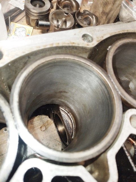 BLOK SILNIKA AZE TULEJE 1.4 8V MPI SKODA FABIA I 047103021N BLOK SILNIKA AZE TULEJE 1.4 8V MPI SKODA FABIA I 047103021N