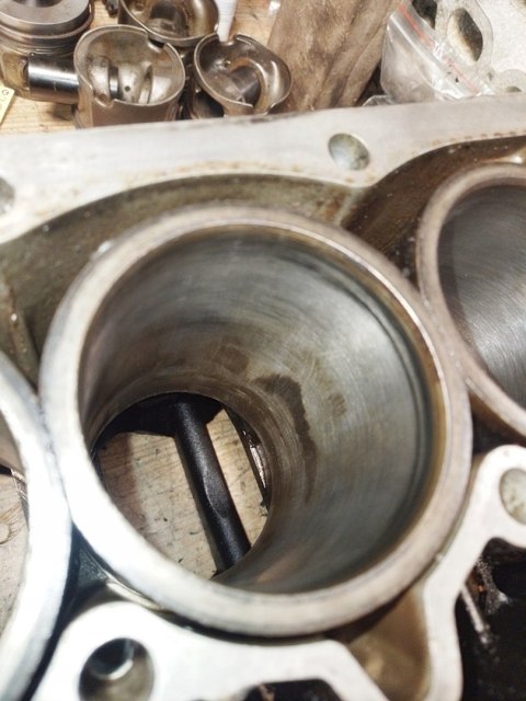 BLOK SILNIKA AZE TULEJE 1.4 8V MPI SKODA FABIA I 047103021N BLOK SILNIKA AZE TULEJE 1.4 8V MPI SKODA FABIA I 047103021N