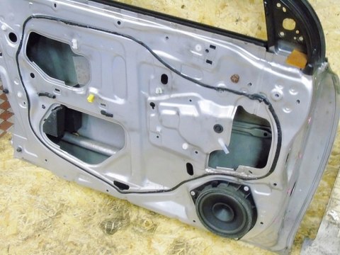 DRZWI LEWY PRZÓD GOŁE TOYOTA AVENSIS T25 03- KOMBI DRZWI LEWY PRZÓD GOŁE TOYOTA AVENSIS T25 03- KOMBI