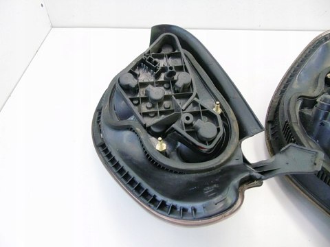 LAMPY TYŁ KOMPLET LEWA PRAWA FIAT BRAVO I 7779097 7779098 LAMPY TYŁ KOMPLET LEWA PRAWA FIAT BRAVO I 7779097 7779098