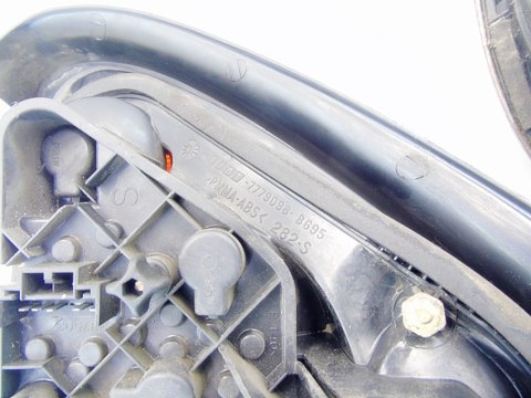 LAMPY TYŁ KOMPLET LEWA PRAWA FIAT BRAVO I 7779097 7779098 LAMPY TYŁ KOMPLET LEWA PRAWA FIAT BRAVO I 7779097 7779098