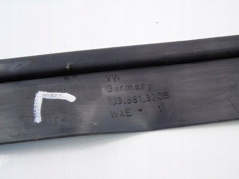 OSŁONA FOTELA KIEROWCY VOLKSWAGEN LUPO I AROSA 1J3881320B OSŁONA FOTELA KIEROWCY VOLKSWAGEN LUPO I AROSA 1J3881320B