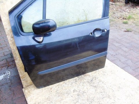 DRZWI LEWY PRZÓD NV676 RENAULT MODUS 2007 CZARNY DRZWI LEWY PRZÓD NV676 RENAULT MODUS 2007 CZARNY