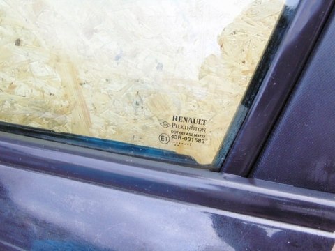 DRZWI LEWY PRZÓD NV676 RENAULT MODUS 2007 CZARNY DRZWI LEWY PRZÓD NV676 RENAULT MODUS 2007 CZARNY