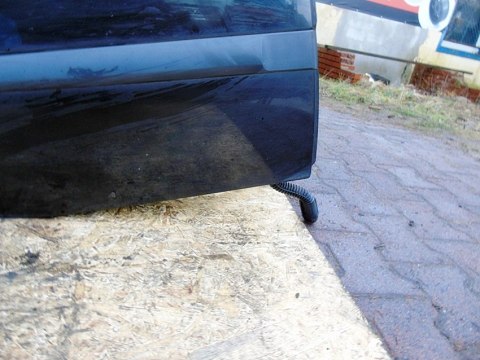 DRZWI PRAWY TYŁ NV676 RENAULT MODUS 2007 CZARNY SZYBA DRZWI PRAWY TYŁ NV676 RENAULT MODUS 2007 CZARNY SZYBA