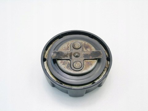 KOREK WLEWU OLEJU 2.9 TURBO T6 VOLVO XC90 XC70 S80 KOREK WLEWU OLEJU 2.9 TURBO T6 VOLVO XC90 XC70 S80
