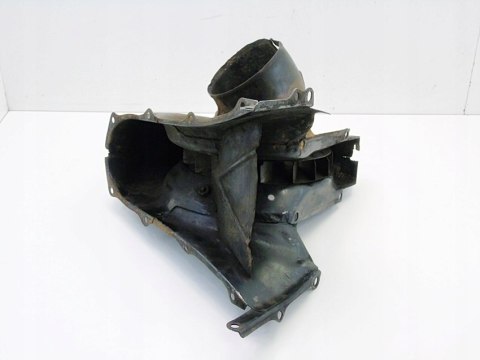 OBUDOWA SILNIKA WIATRAK ALTERNATORA FIAT 126P 650 MALUCH FSM 126A1.076 OBUDOWA SILNIKA WIATRAK ALTERNATORA FIAT 126P 650 MALUCH FSM 126A1.076