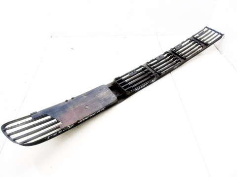 KRATKA ZDERZAKA PRZÓD VW PASSAT B5 KRATKA ZDERZAKA PRZÓD VW PASSAT B5