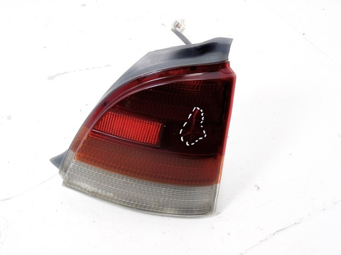 LAMPA PRAWY TYŁ TOYOTA STARLET P9