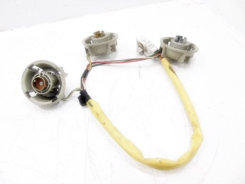 WIĄZKA OPRAWKI LAMPY TYŁ TOYOTA STARLET P9 1.3