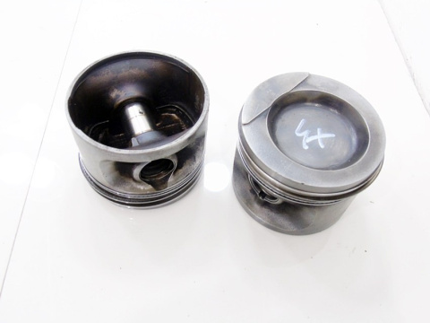 TŁOK 80.985 PASSAT GOLF III VENTO 80 100 1.8 8V TŁOK 80.985 PASSAT GOLF III VENTO 80 100 1.8 8V