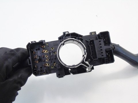 PRZEŁĄCZNIK ZESPOLONY SKODA FABIA I 8L0953513G PRZEŁĄCZNIK ZESPOLONY SKODA FABIA I 8L0953513G