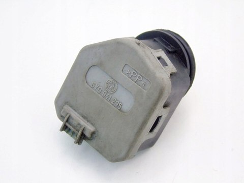 SILNICZEK REGULACJI LAMPY SKODA FABIA I 6Y0941295 SILNICZEK REGULACJI LAMPY SKODA FABIA I 6Y0941295