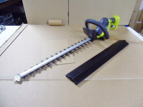 Nożyce elektryczne akumulatorowe Ryobi RY18HT50A-0 50 cm 18V 1350 obr/min Nożyce elektryczne akumulatorowe Ryobi RY18HT50A-0 50 cm 18V 1350 obr/min