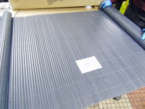 Osłona mata ekran na ogrodzenie balkon 100 x 400 cm PVC prywatność Osłona mata ekran na ogrodzenie balkon 100 x 400 cm PVC prywatność