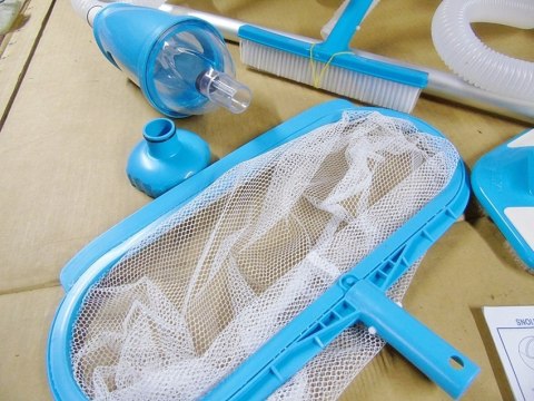 Intex Deluxe Zestaw Do Czyszczenia Basenu 5 elementów odkurzacz basenowy Intex Deluxe Zestaw Do Czyszczenia Basenu 5 elementów odkurzacz basenowy