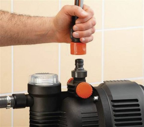 Pompa powierzchniowa Gardena 1200 W 4500 l/h ze zbiornikiem ciśnienia Pompa powierzchniowa Gardena 1200 W 4500 l/h ze zbiornikiem ciśnienia