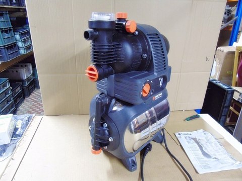 Pompa powierzchniowa Gardena 1200 W 4500 l/h ze zbiornikiem ciśnienia Pompa powierzchniowa Gardena 1200 W 4500 l/h ze zbiornikiem ciśnienia