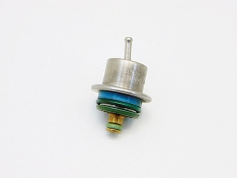 ZAWÓR LISTWY PALIWA 1.0 12V CORSA C AGILA A 0280160582 ZAWÓR LISTWY PALIWA 1.0 12V CORSA C AGILA A 0280160582