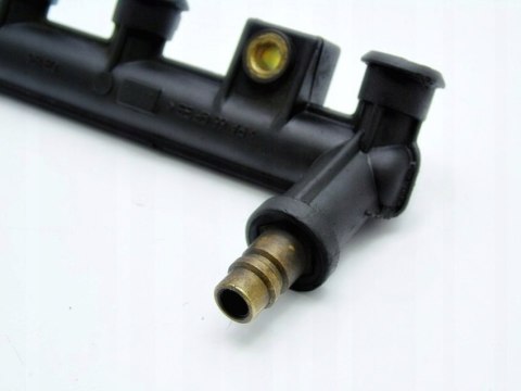 LISTWA WTRYSKOWA 1.2 8V PUNTO 2 PANDA PALIO YPSILON STRADA 32190.183.01 LISTWA WTRYSKOWA 1.2 8V PUNTO 2 PANDA PALIO YPSILON STRADA 32190.183.01