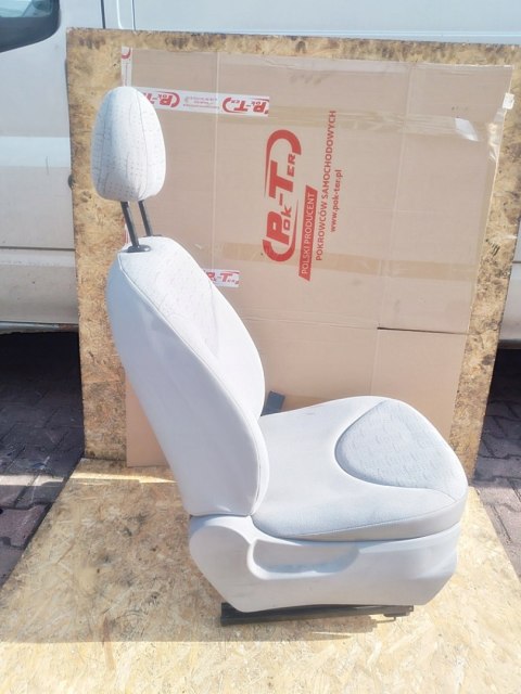 FOTEL PASAŻERA PRAWY PRZÓD CITROEN C3 I 2004 1.1 2002-2007 FOTEL PASAŻERA PRAWY PRZÓD CITROEN C3 I 2004 1.1 2002-2007