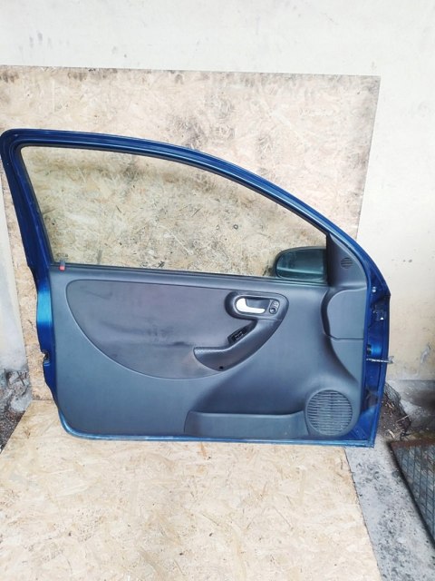 DRZWI KOMPLETNE LEWY PRZÓD OPEL CORSA C 3 DRZWIOWA 2003-2009 DRZWI KOMPLETNE LEWY PRZÓD OPEL CORSA C 3 DRZWIOWA 2003-2009