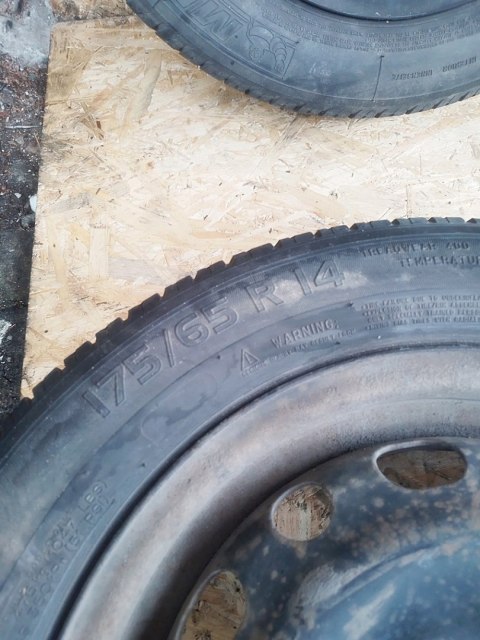 KOŁA KOMPLET FELGI OPONY 175/65R14 OPEL CORSA C 2003-2009 MICHELIN ENERGY KOŁA KOMPLET FELGI OPONY 175/65R14 OPEL CORSA C 2003-2009 MICHELIN ENERGY