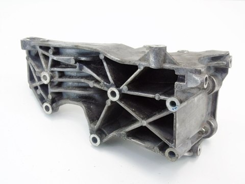ŁAPA SILNIKA 1.6 8V AUDI A4 B6 B7 EXEO PASSAT 06B903143L ŁAPA SILNIKA 1.6 8V AUDI A4 B6 B7 EXEO PASSAT 06B903143L