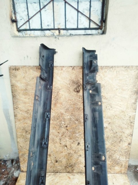 LISTWY OSŁONY NAKŁADKI PROGOWE PROGI PLASTIKOWE OPEL CORSA C 2003-2009 3 D LISTWY OSŁONY NAKŁADKI PROGOWE PROGI PLASTIKOWE OPEL CORSA C 2003-2009 3 D