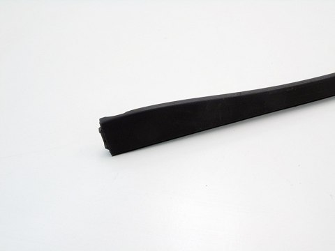 LISTWA SZYBY CZOŁOWEJ PRAWA OPEL CORSA C 3D 2003-2009 013106283 RH LISTWA SZYBY CZOŁOWEJ PRAWA OPEL CORSA C 3D 2003-2009 013106283 RH