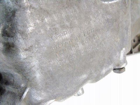 MISKA OLEJU 1.6 8V AUDI A4 B6 B7 EXEO PASSAT 06B103603A MISKA OLEJU 1.6 8V AUDI A4 B6 B7 EXEO PASSAT 06B103603A