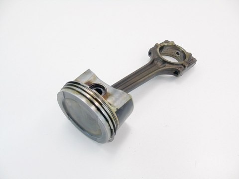 TŁOK KORBOWÓD 1.6 8V AUDI A4 B6 B7 EXEO PASSAT 081L63 TŁOK KORBOWÓD 1.6 8V AUDI A4 B6 B7 EXEO PASSAT 081L63