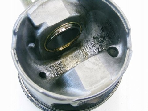 TŁOK 84L91 3.0 D BMW X3 X5 X6 E90 E91 E60 E92 E61 E63 E64 635 535 335 TŁOK 84L91 3.0 D BMW X3 X5 X6 E90 E91 E60 E92 E61 E63 E64 635 535 335