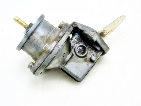 POMPA PALIWA 1.6 8V AUDI 80 PASSAT B3 B4 VENTO POMPA PALIWA 1.6 8V AUDI 80 PASSAT B3 B4 VENTO