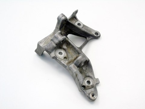 ŁAPA SILNIKA 1.6 D VOLVO C30 S40 II S80 V50 V60 V40 V70 III 9653249480 ŁAPA SILNIKA 1.6 D VOLVO C30 S40 II S80 V50 V60 V40 V70 III 9653249480