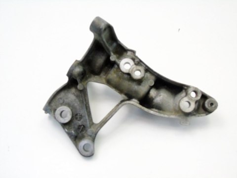 ŁAPA SILNIKA 1.6 D VOLVO C30 S40 II S80 V50 V60 V40 V70 III 9653249480 ŁAPA SILNIKA 1.6 D VOLVO C30 S40 II S80 V50 V60 V40 V70 III 9653249480