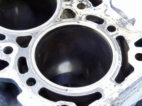BLOK SILNIKA 1.8 2.0 16V MONDEO MK3 V50 S40 II C30 FOCUS II RF 1S7G6015AT BLOK SILNIKA 1.8 2.0 16V MONDEO MK3 V50 S40 II C30 FOCUS II RF 1S7G6015AT