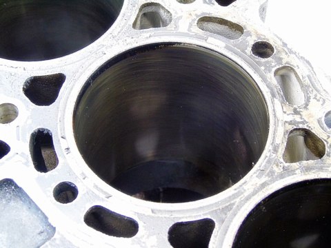 BLOK SILNIKA 1.8 2.0 16V MONDEO MK3 V50 S40 II C30 FOCUS II RF 1S7G6015AT BLOK SILNIKA 1.8 2.0 16V MONDEO MK3 V50 S40 II C30 FOCUS II RF 1S7G6015AT