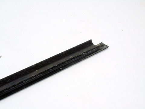 PARAPET USZCZELKA SZYBY DRZWI LEWY TYŁ CITROEN C3 I 2004 1.1 1.4 2002-2007 PARAPET USZCZELKA SZYBY DRZWI LEWY TYŁ CITROEN C3 I 2004 1.1 1.4 2002-2007
