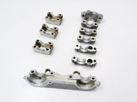 MOSTKI WAŁKA GŁOWICY 2.4 2.8 V6 AUDI A4 B5 A6 C5 A8 D2 PASSAT 5B MOSTKI WAŁKA GŁOWICY 2.4 2.8 V6 AUDI A4 B5 A6 C5 A8 D2 PASSAT 5B
