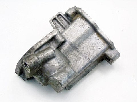 OBUDOWA TERMOSTATU 2.4 2.5 TB 20V VOLVO V70 S70 C70 XC70 S60 S80 9209867 OBUDOWA TERMOSTATU 2.4 2.5 TB 20V VOLVO V70 S70 C70 XC70 S60 S80 9209867