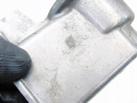 OBUDOWA TERMOSTATU 2.4 2.5 TB 20V VOLVO V70 S70 C70 XC70 S60 S80 9209867 OBUDOWA TERMOSTATU 2.4 2.5 TB 20V VOLVO V70 S70 C70 XC70 S60 S80 9209867