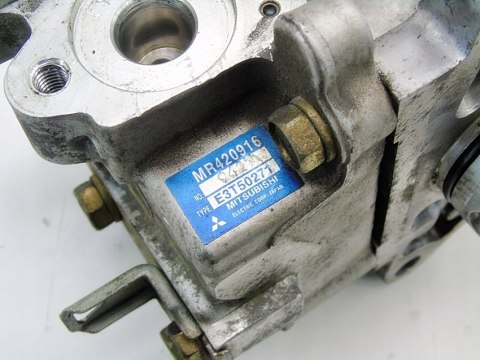 ROZDZIELACZ PALIWA 1.8 GDI GALANT CARISMA SPACE STAR MR420916 E3T50271 ROZDZIELACZ PALIWA 1.8 GDI GALANT CARISMA SPACE STAR MR420916 E3T50271