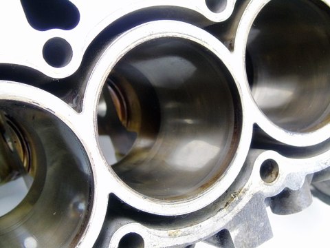 GOŁY BLOK SILNIKA TULEJE 1.2 8V I-DSI HONDA JAZZ II CIVIC VII L12A1 GOŁY BLOK SILNIKA TULEJE 1.2 8V I-DSI HONDA JAZZ II CIVIC VII L12A1