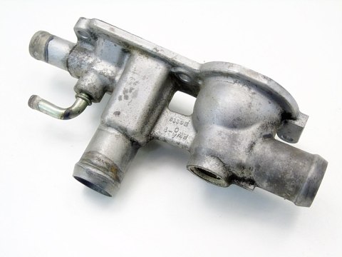 OBUDOWA TERMOSTATU KRÓĆCE WODY 1.2 8V I-DSI HONDA JAZZ II CIVIC VII L12A1 OBUDOWA TERMOSTATU KRÓĆCE WODY 1.2 8V I-DSI HONDA JAZZ II CIVIC VII L12A1